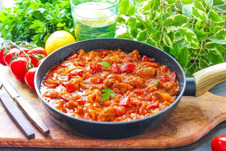 Tender Pork in Tomato Sauce Skillet