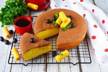 Frying Pan Sponge Cake: No Oven Needed