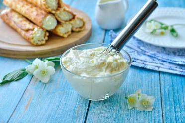 Perfect Custard Filling for Waffle Rolls and More