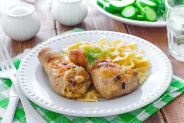 Oven-Baked Stuffed Chicken Legs