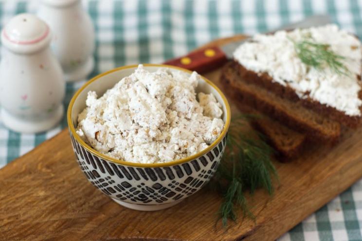 Creamy Walnut Cottage Cheese Spread Creamy Walnut Cottage Cheese Spread