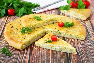 Quick & Tasty Kefir Pie with Potato-Cottage Cheese Filling
