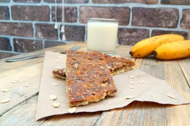 Healthy Banana Oatmeal Pie Without Flour