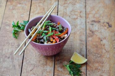 Healthy Soba Noodles with Chicken and Veggies