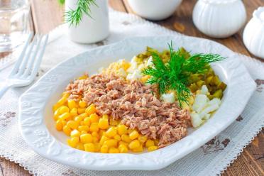 Quick & Delicious Tuna, Corn, and Egg Salad
