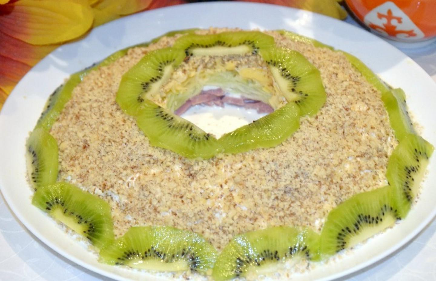 Kiwi Chicken Salad with Nutty Freshness