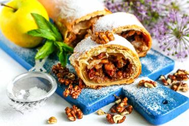 Apple Viennese Strudel Delight