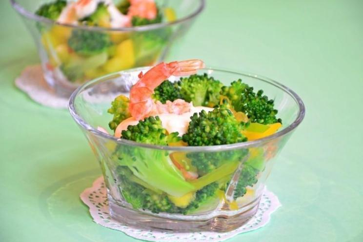 Broccoli & Shrimp Salad: A Light and Tasty Delight