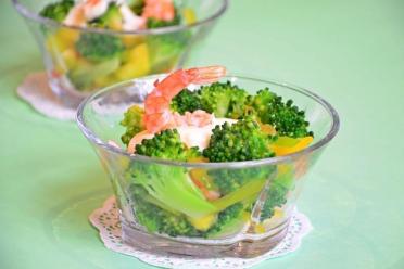 Broccoli & Shrimp Salad: A Light and Tasty Delight