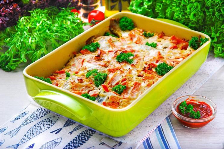 Oven-Baked Pollock with Sour Cream and Veggies