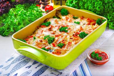 Oven-Baked Pollock with Sour Cream and Veggies