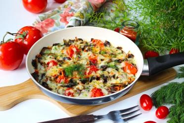 Cheesy Tomato Mushrooms Sauté