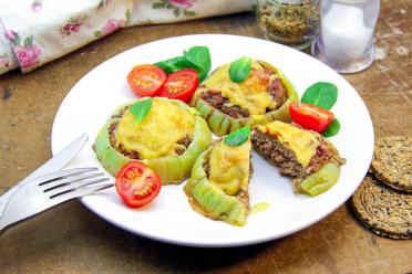 Baked Zucchini Rings with Minced Meat