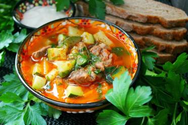 Hearty Tomato Zucchini Meat Soup