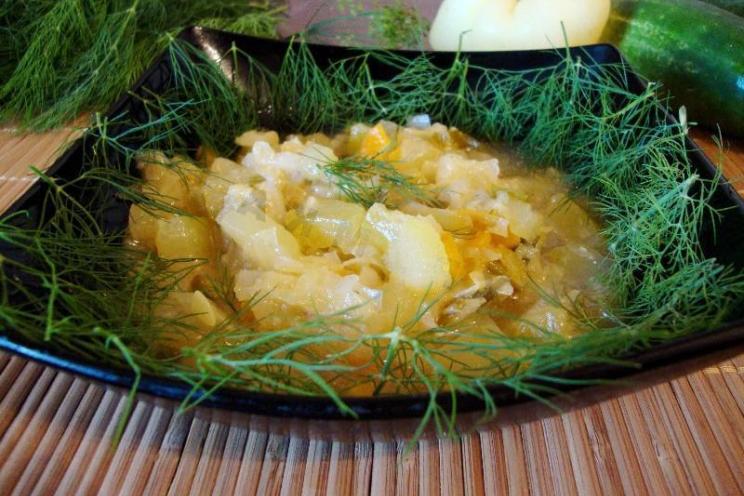 Slow Cooker Cabbage and Zucchini Stew Slow Cooker Cabbage and Zucchini Stew