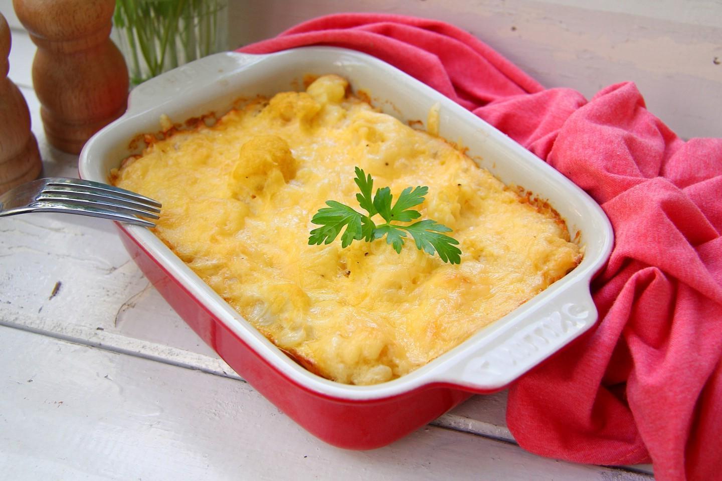 Baked Cauliflower with Egg and Cheese