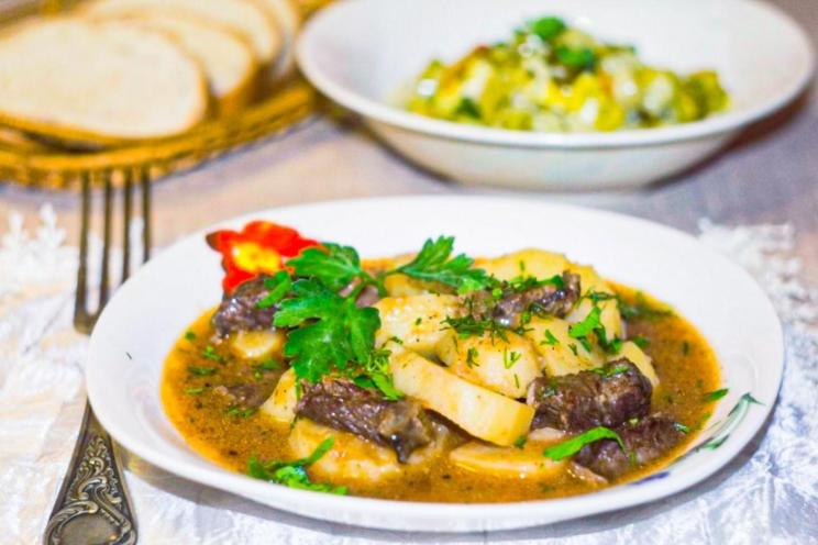 Hearty Meat and Potato Gravy Hearty Meat and Potato Gravy