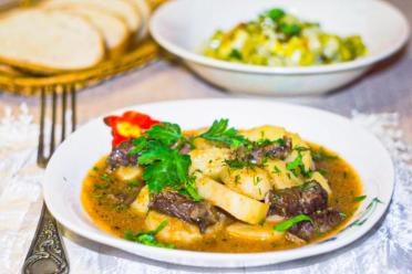 Hearty Meat and Potato Gravy