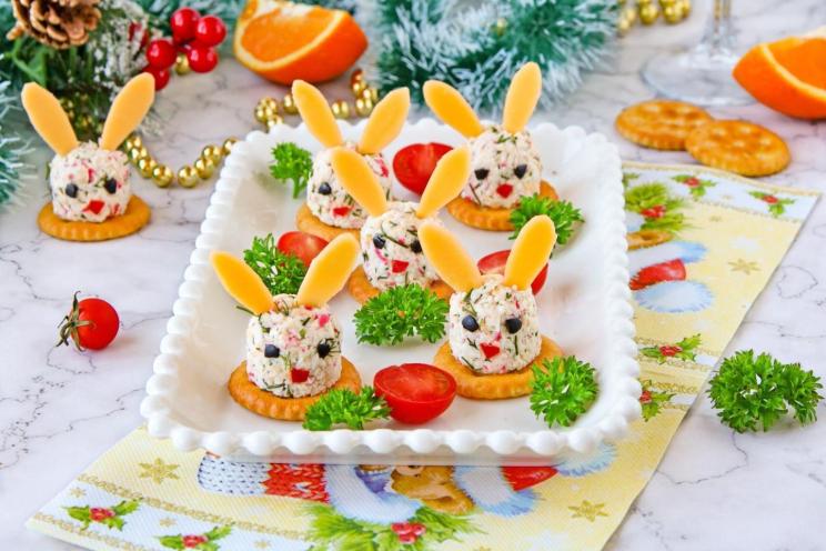 Quick & Easy Crab Stick Cracker Bites Quick & Easy Crab Stick Cracker Bites