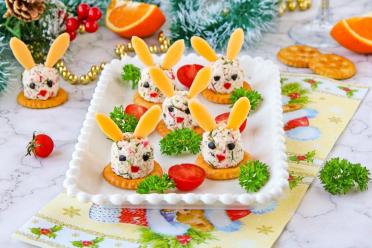 Quick & Easy Crab Stick Cracker Bites
