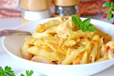 Creamy Chicken and Bell Pepper Penne Pasta