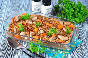 Oven-Baked Buckwheat with Meat