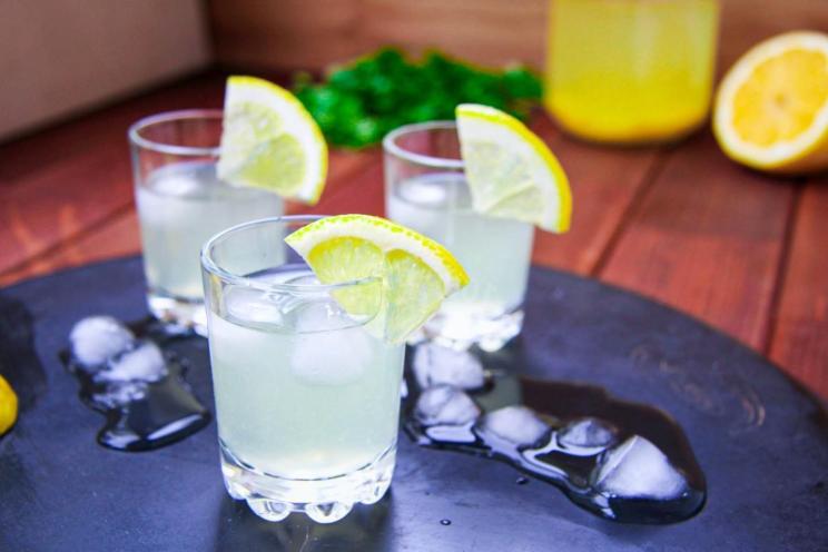 Refreshing Lemon Moonshine Tincture