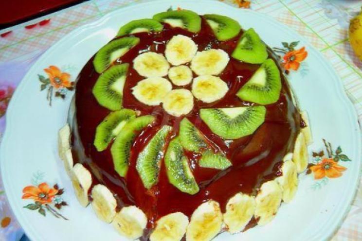 No-Bake Gingerbread Nut Cake with Sour Cream & Fruit