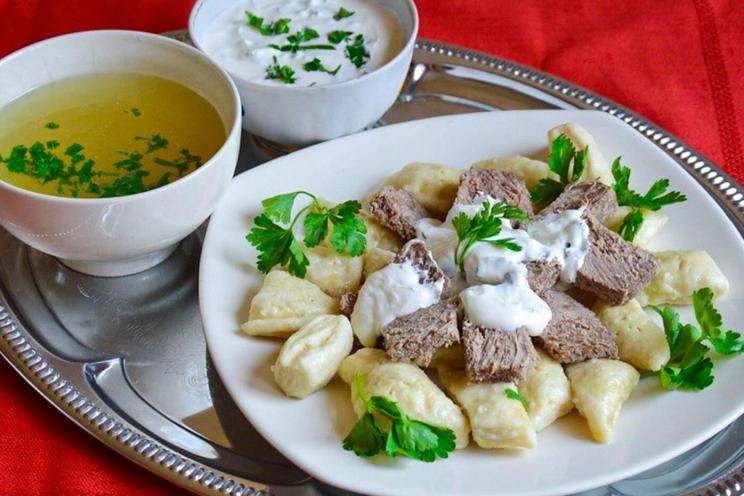 Dagestani Avar Khinkal: Flavorful Flatbreads with Meat and Broth Dagestani Avar Khinkal: Flavorful Flatbreads with Meat and Broth