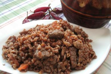 Hearty Buckwheat Pot with Meat and Mushrooms