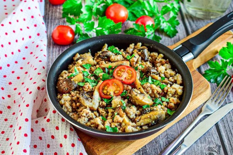 Quick & Tasty Minced Meat with Mushrooms Recipe