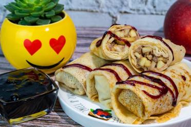 Apple Cinnamon Pancakes with Kefir