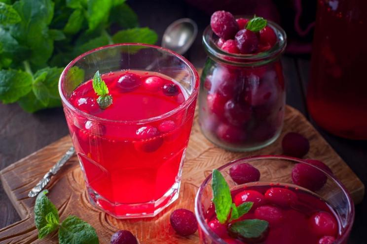 Refreshing Frozen Cranberry Juice Delight