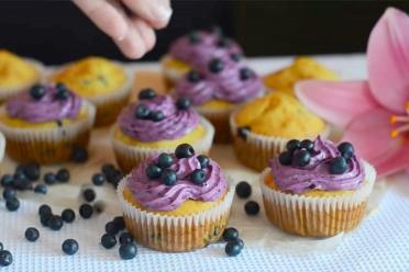 Blueberry Cottage Cheese Cupcakes