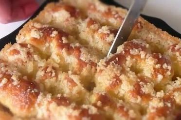 Yeast Crumb Cream Pie