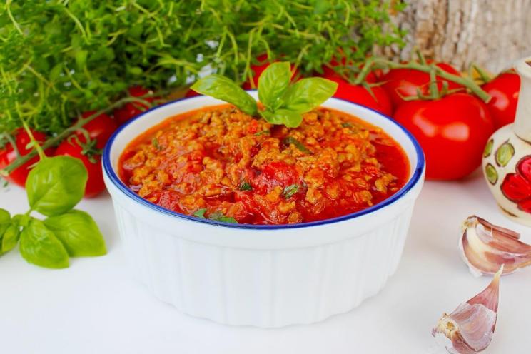 Quick and Easy Tomato Bolognese Sauce