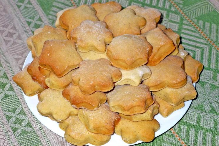 Cucumber Brine Gingerbread Cookies
