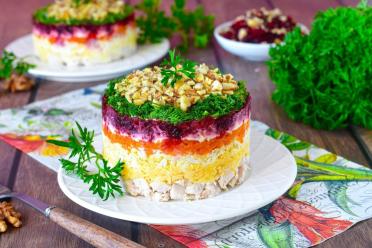Chicken General's Layered Holiday Salad