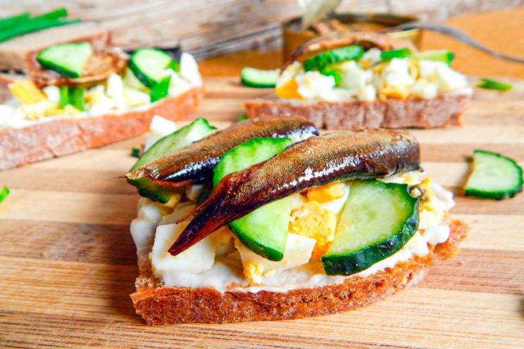 Quick & Tasty Sprat and Cucumber Sandwiches