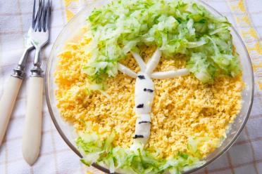Festive Birch Chicken & Cucumber Salad
