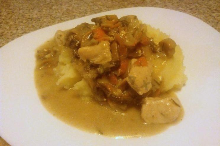 Chicken with Mushroom Gravy