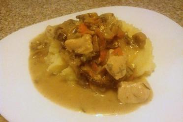 Chicken with Mushroom Gravy