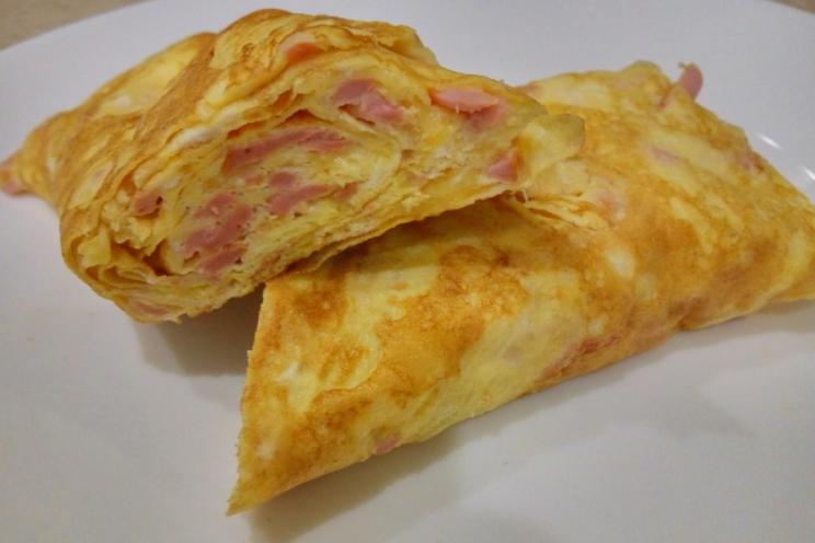 Cheesy Sausage Omelet Delight