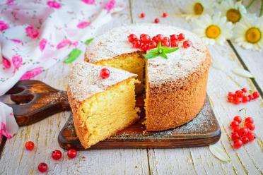 Fluffy Sponge Cake