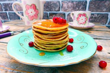 Fluffy American Pancakes for Breakfast