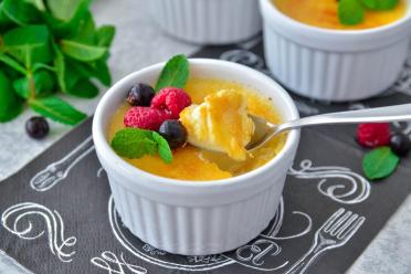 Easy 4-Ingredient Creme Brulee