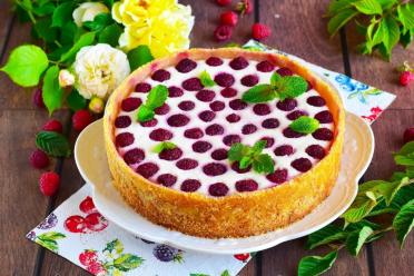 Raspberry Cottage Cheese Delight
