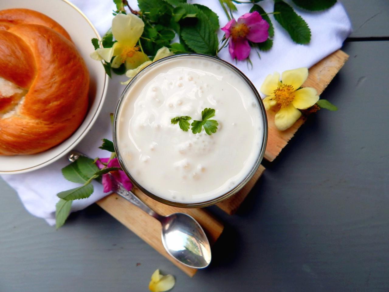 Homemade Slow Cooker Ryazhenka: A Nutritious Fermented Milk Drink Homemade Slow Cooker Ryazhenka: A Nutritious Fermented Milk Drink