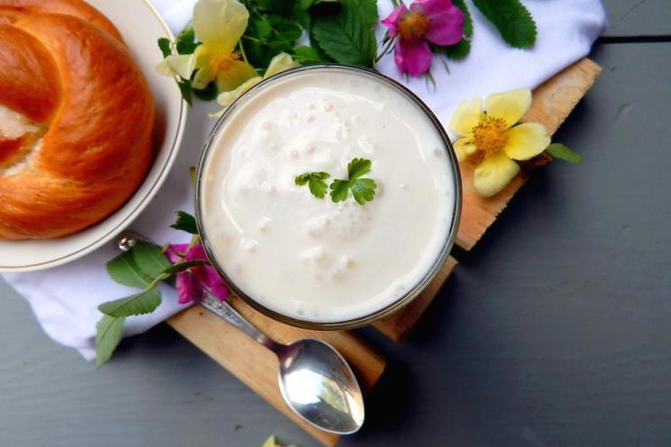 Homemade Slow Cooker Ryazhenka: A Nutritious Fermented Milk Drink