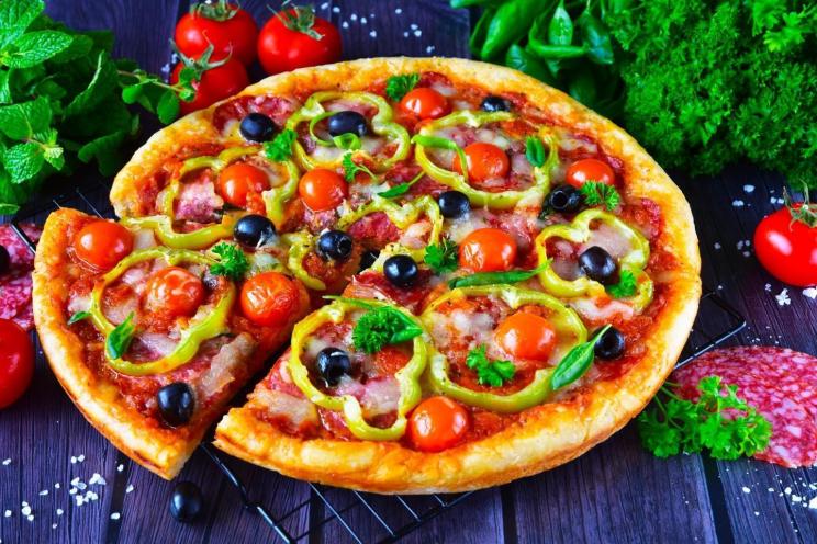Salami & Mozzarella Pizza Recipe Salami & Mozzarella Pizza Recipe